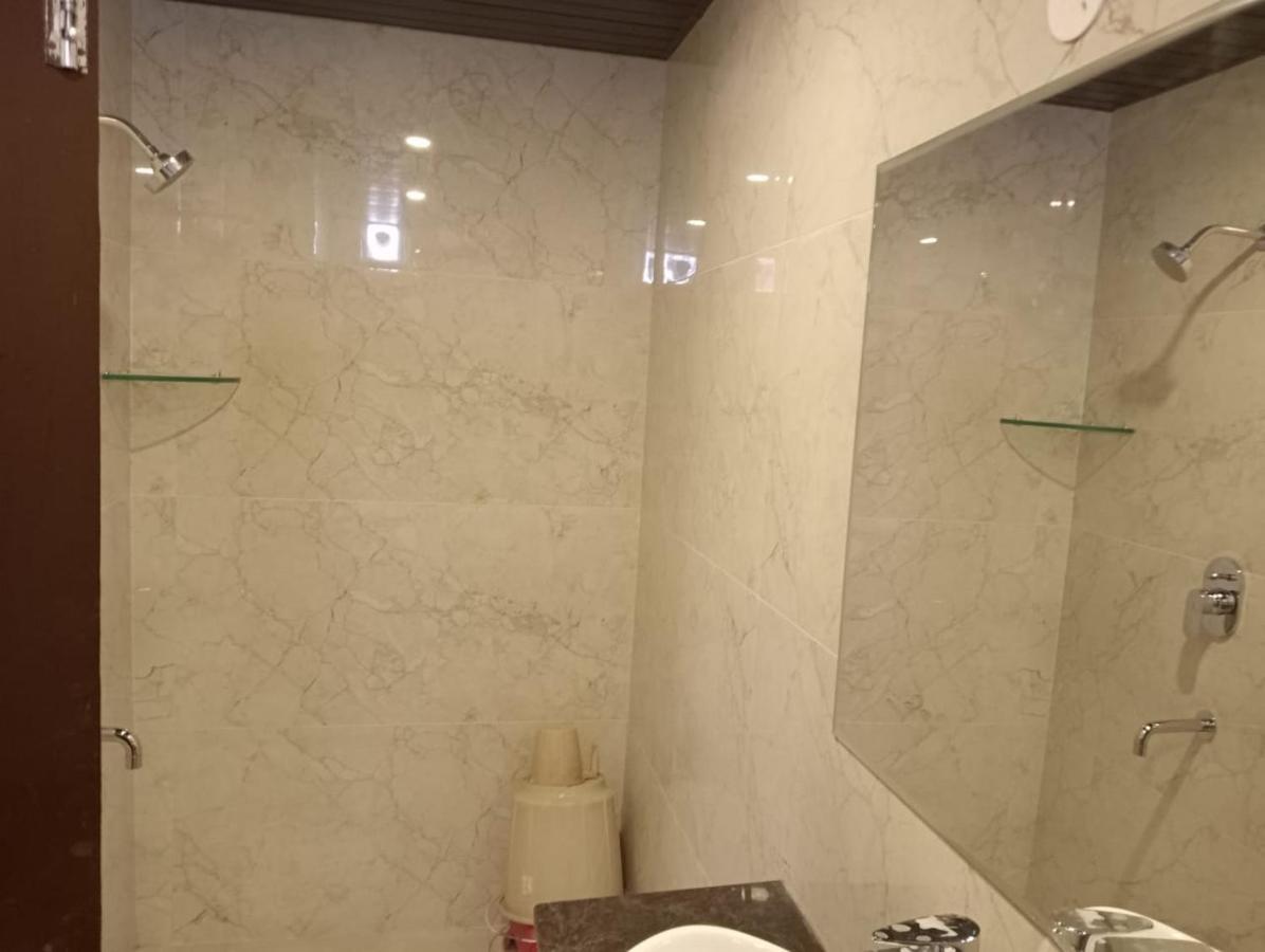 Hotel New Sunder Indore Bagian luar foto