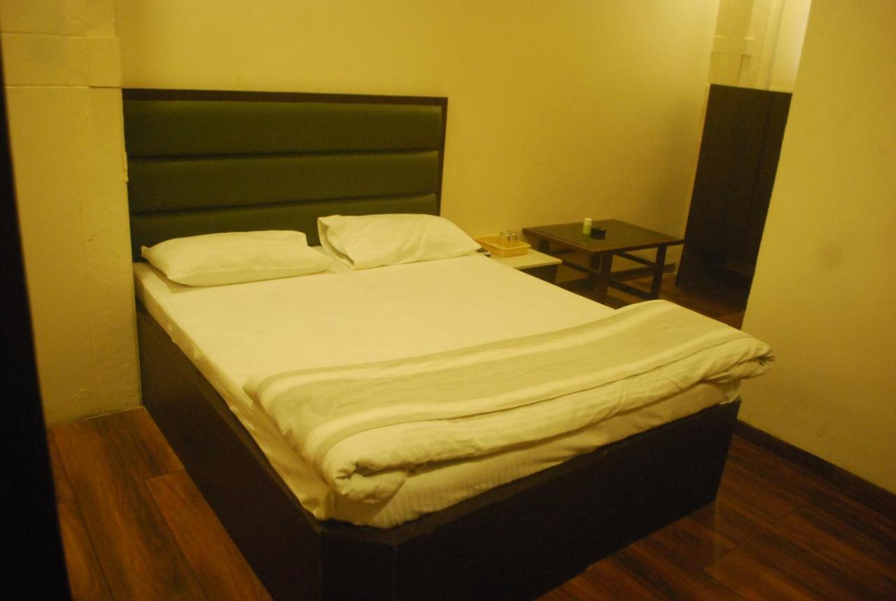 Hotel New Sunder Indore Bagian luar foto