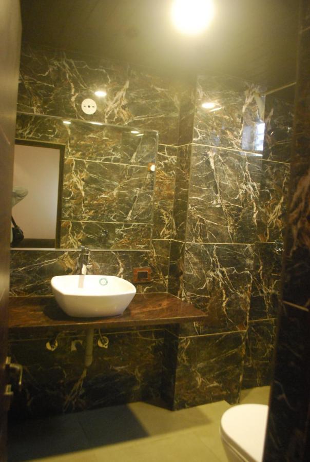 Hotel New Sunder Indore Bagian luar foto
