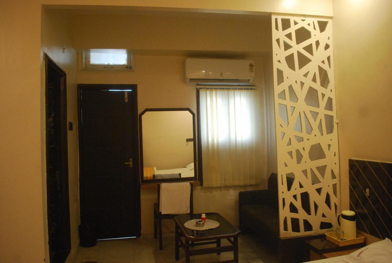 Hotel New Sunder Indore Bagian luar foto